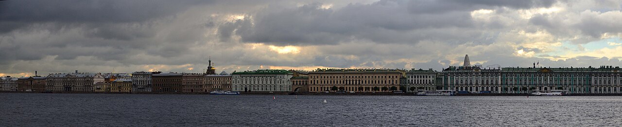 Нева и Зимний дворец